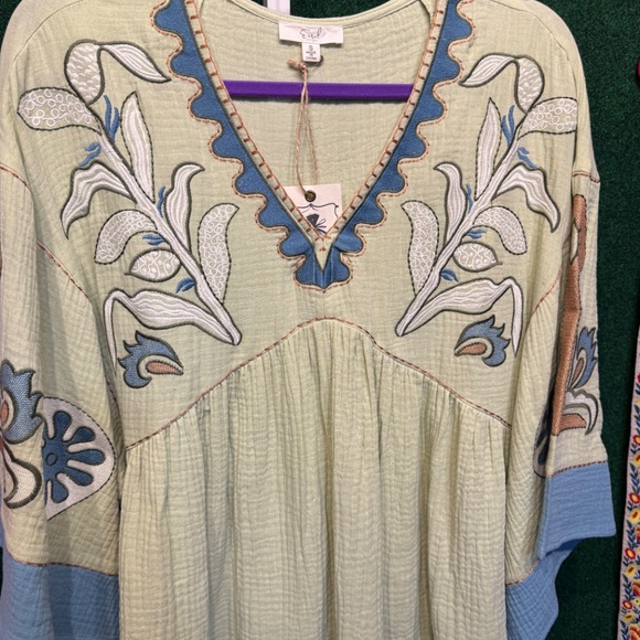 🔥115 NWT Easel Embroidered Sage Gauze Top Blouse - Picture 2 of 7